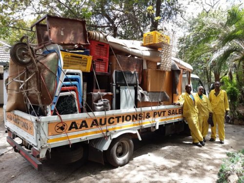 AA-Auctions-and-Sales-Collection-team-loaded-up